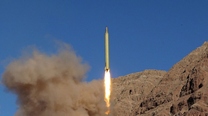 Irans Verteidigungsminister bestätigt Test von Mittelstrecken-Rakete